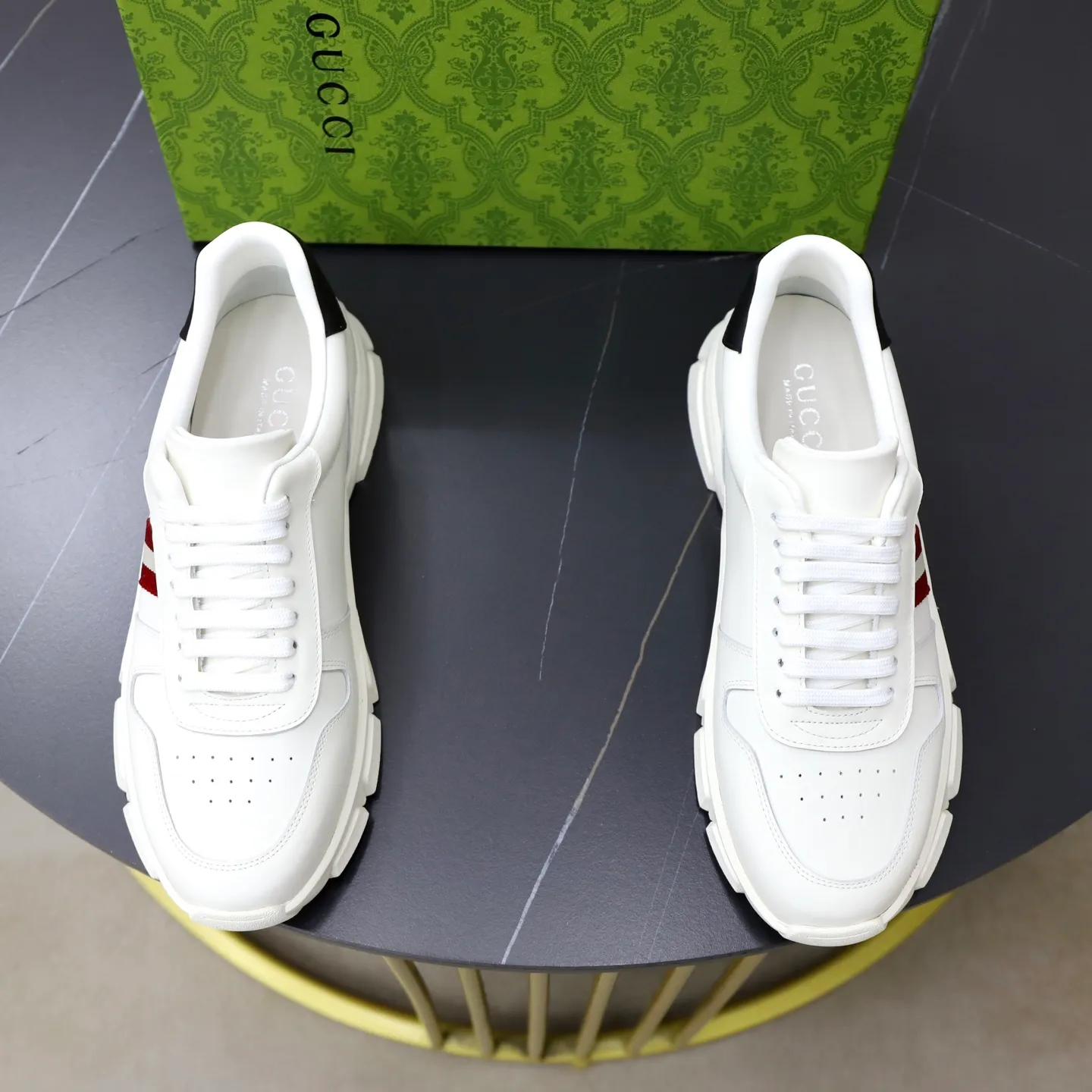 Ex-factory price: 540💰💰🙅‍♂️🙅‍♂️🙅‍♂️ Brand: GUCCI Standard code: 38-44 (45 customized) Grade: Same as the official website Material: Cowhide stitching Comfortable and breathable sheepskin lining Lightweight and wear-resistant sports outsole Style category: Men's fashionable casual shoes Running sports shoes Distinguished luxury brand elements Top luxury color: actual picture color